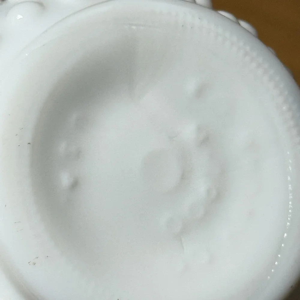 Vintage Home Decor E.O.‎ Brody Co. Milk Glass 8